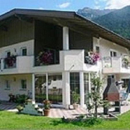 Landhaus Julian Нойштифт-им-Штубайталь Экстерьер фото